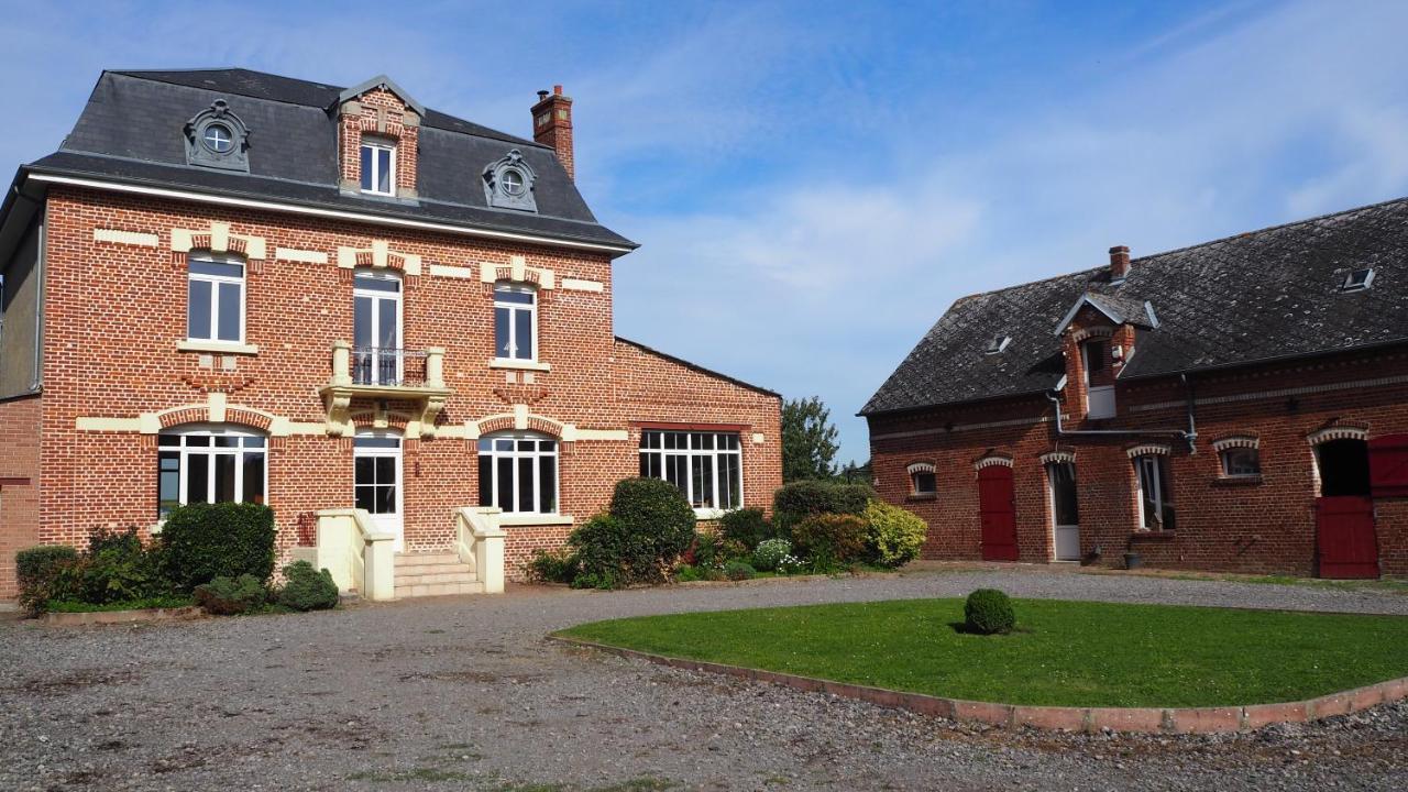 Chez Berenice Et Clement Miraumont 外观 照片